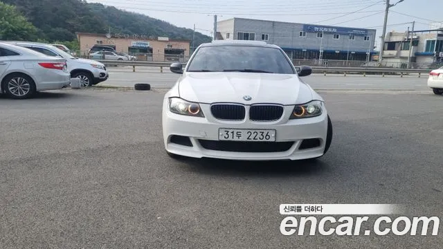 BMW 3-Series 2010