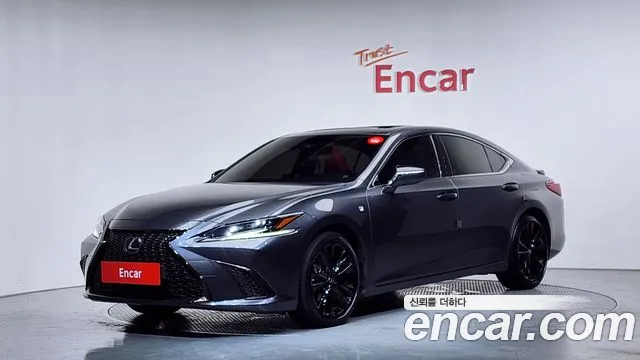 Lexus ES 2022