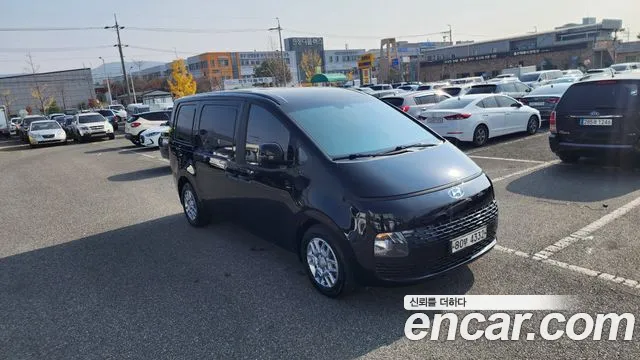 Hyundai Staria 2021
