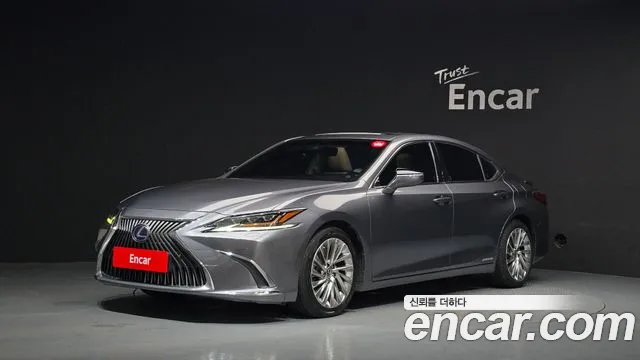 Lexus ES 2019