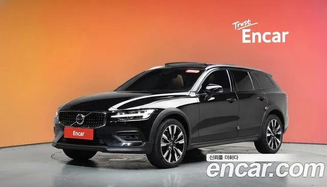 Volvo V60 2023