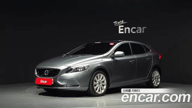 Volvo V40 2015