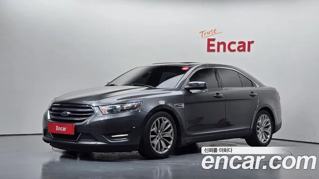 Ford Taurus 2016