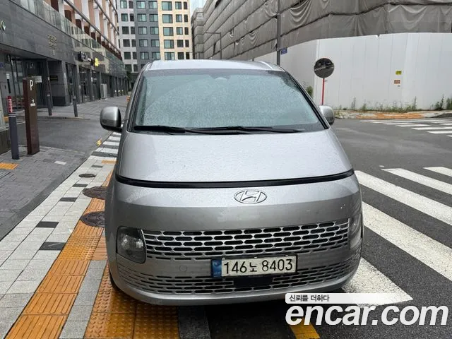 Hyundai Staria 2021