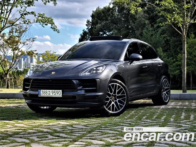 Porsche Macan 2021