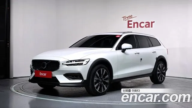 Volvo V60 2024