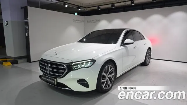 Mercedes-Benz E-Class 2024