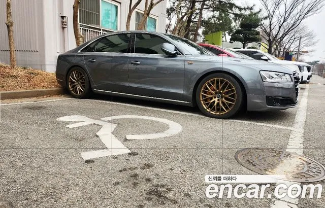 Audi A8 2015