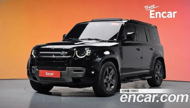 Land Rover Defender 2023