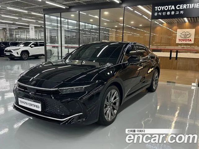 Toyota Crown 2023