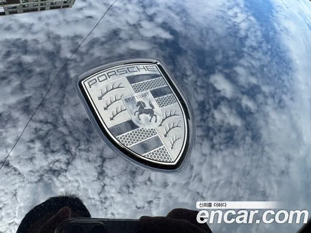 Porsche Macan 2025
