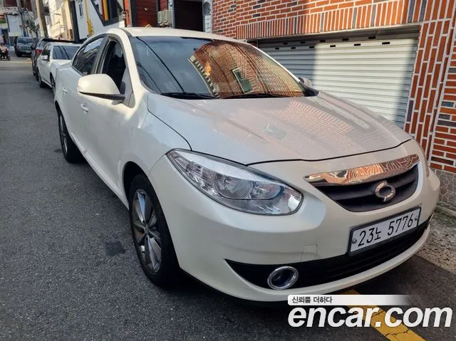 Renault SM3 2012