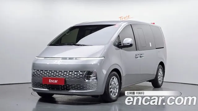 Hyundai Staria 2025