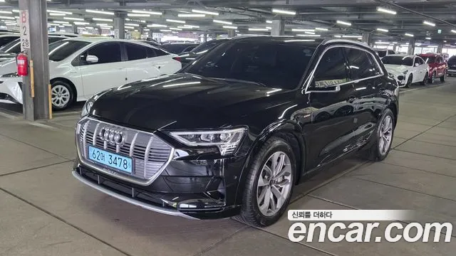 Audi e-tron 2023