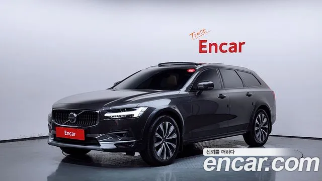 Volvo V90 2023