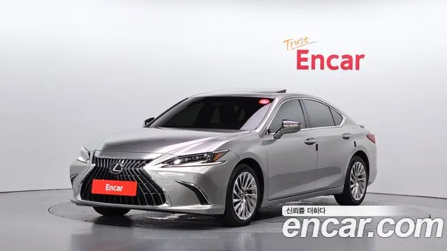 Lexus ES 2023