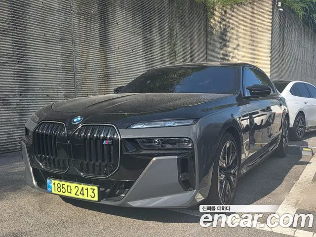 BMW i7 2025