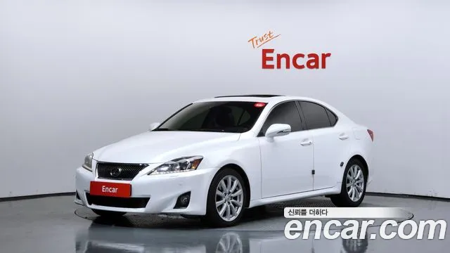 Lexus IS 2011