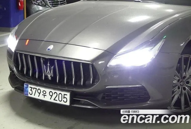 Maserati Quattroporte 2022