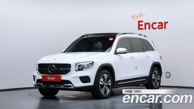 Mercedes-Benz GLB-Class 2023