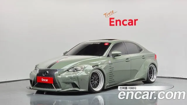 Lexus IS 2013