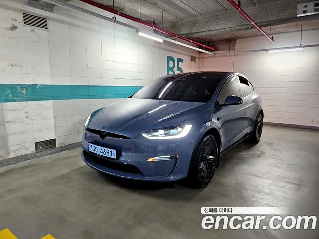 Tesla Model X 2026