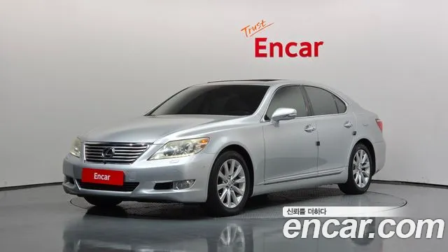 Lexus LS 2012