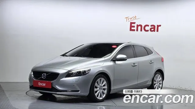 Volvo V40 2016