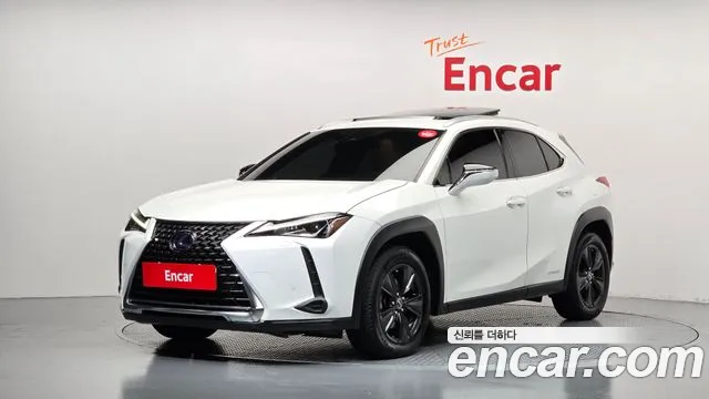 Lexus UX 2021