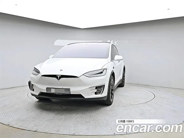 Tesla Model X 2020