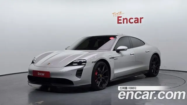 Porsche Taycan 2023