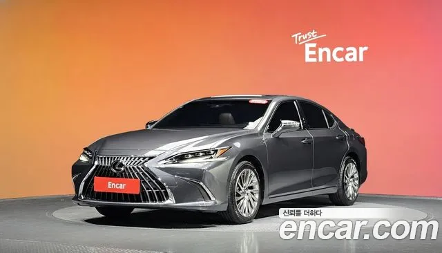 Lexus ES 2024