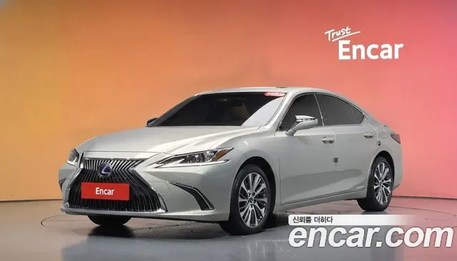 Lexus ES 2019