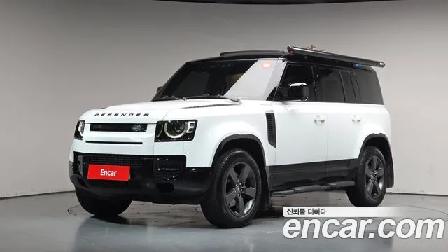 Land Rover Defender 2024