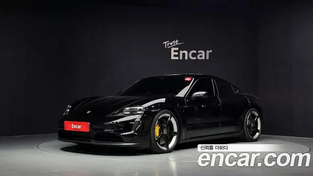 Porsche Taycan 2022