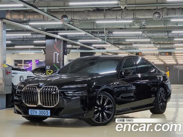 BMW i7 2024