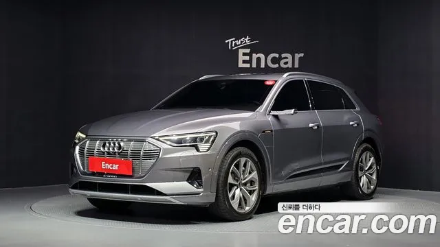 Audi e-tron 2023
