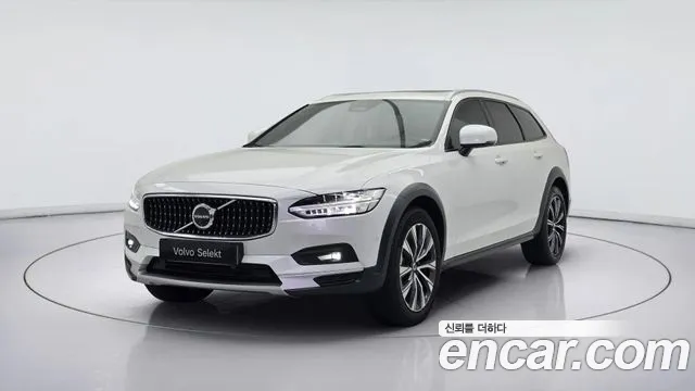 Volvo V90 2024