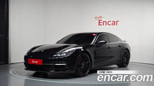 Porsche Panamera 2020