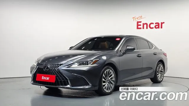 Lexus ES 2023