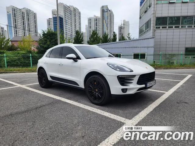 Porsche Macan 2015