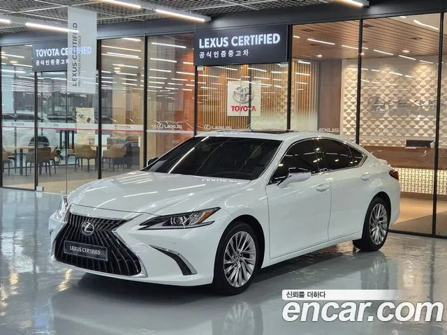 Lexus ES 2023