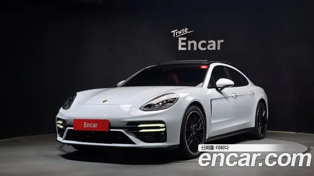 Porsche Panamera 2023