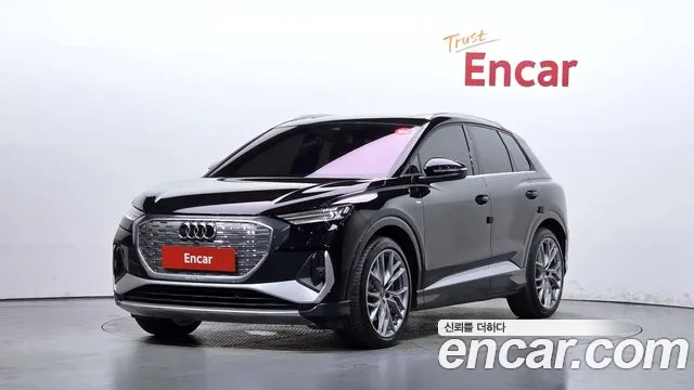 Audi Q4 e-tron 2025