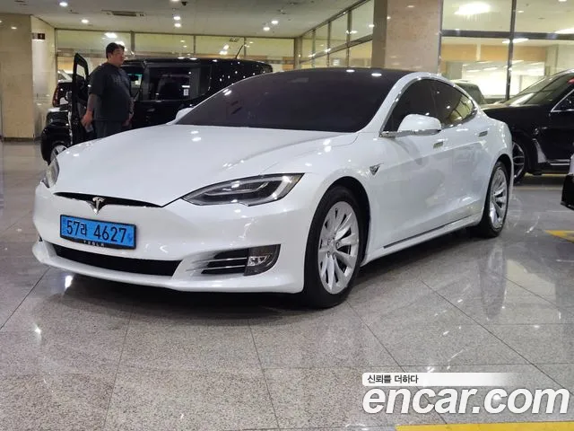Tesla Model S 2020