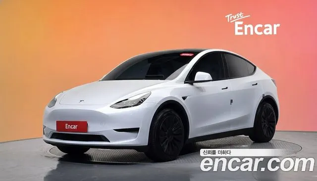 Tesla Model Y 2023
