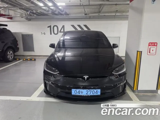 Tesla Model X 2023