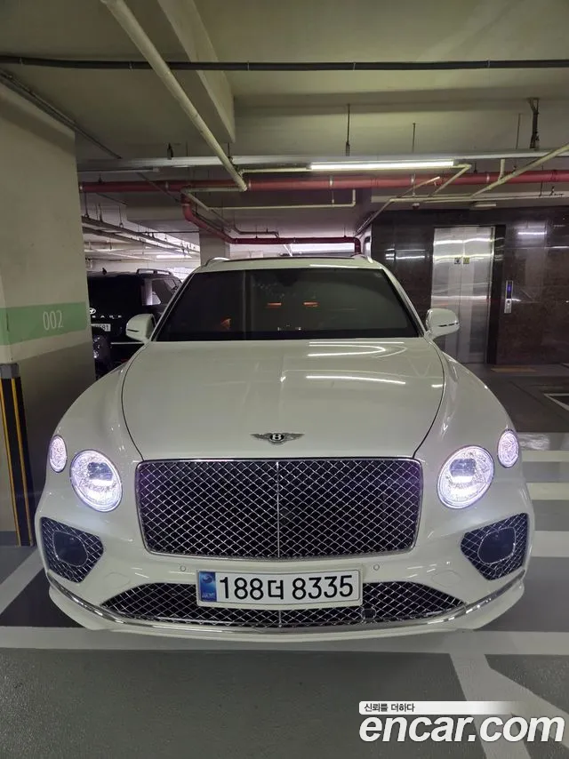 Bentley Bentayga 2021