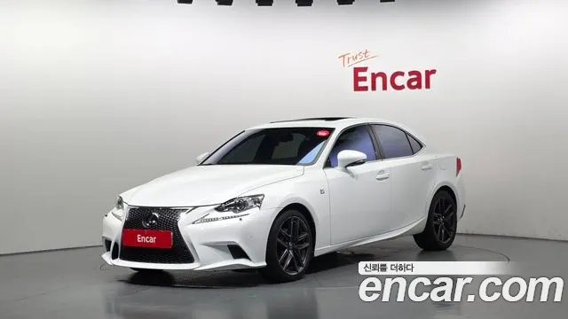 Lexus IS 2013