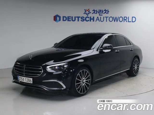 Mercedes-Benz E-Class 2022